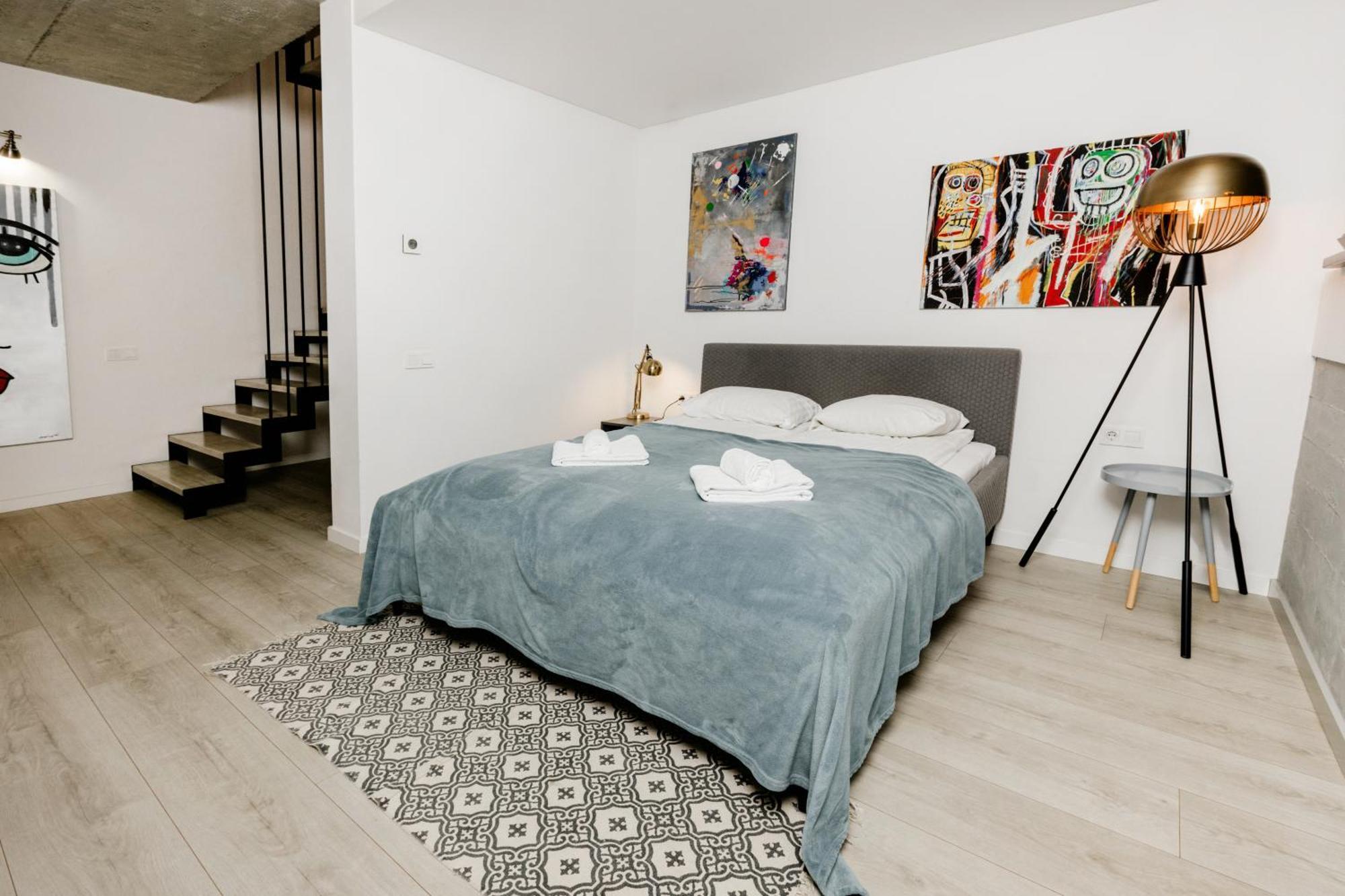 Modern And Spacious Loft Type Apartment 8 With Free Private Parking By "Owl Jazz Apartments" Kaunas Exterior foto